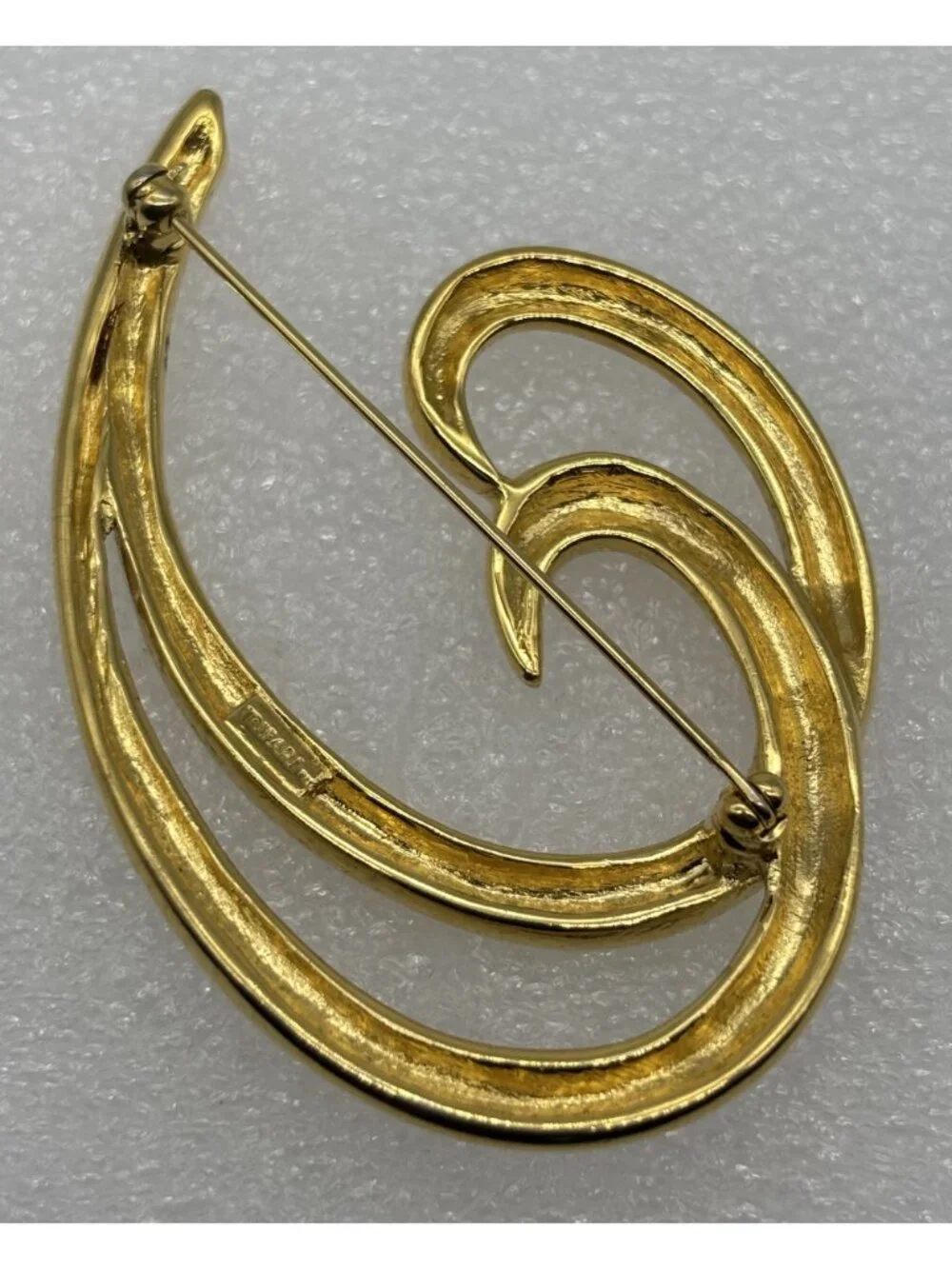 Vintage Trifari Double Waves Swirl Curl Brooch Pin Polished Gold Tone and Signed